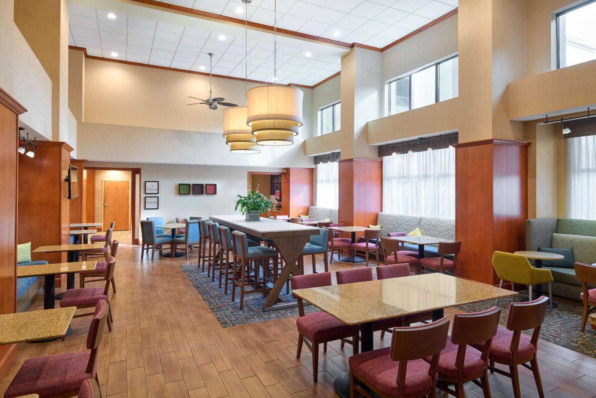 Hampton Inn & Suites Providence / Smithfield Εξωτερικό φωτογραφία